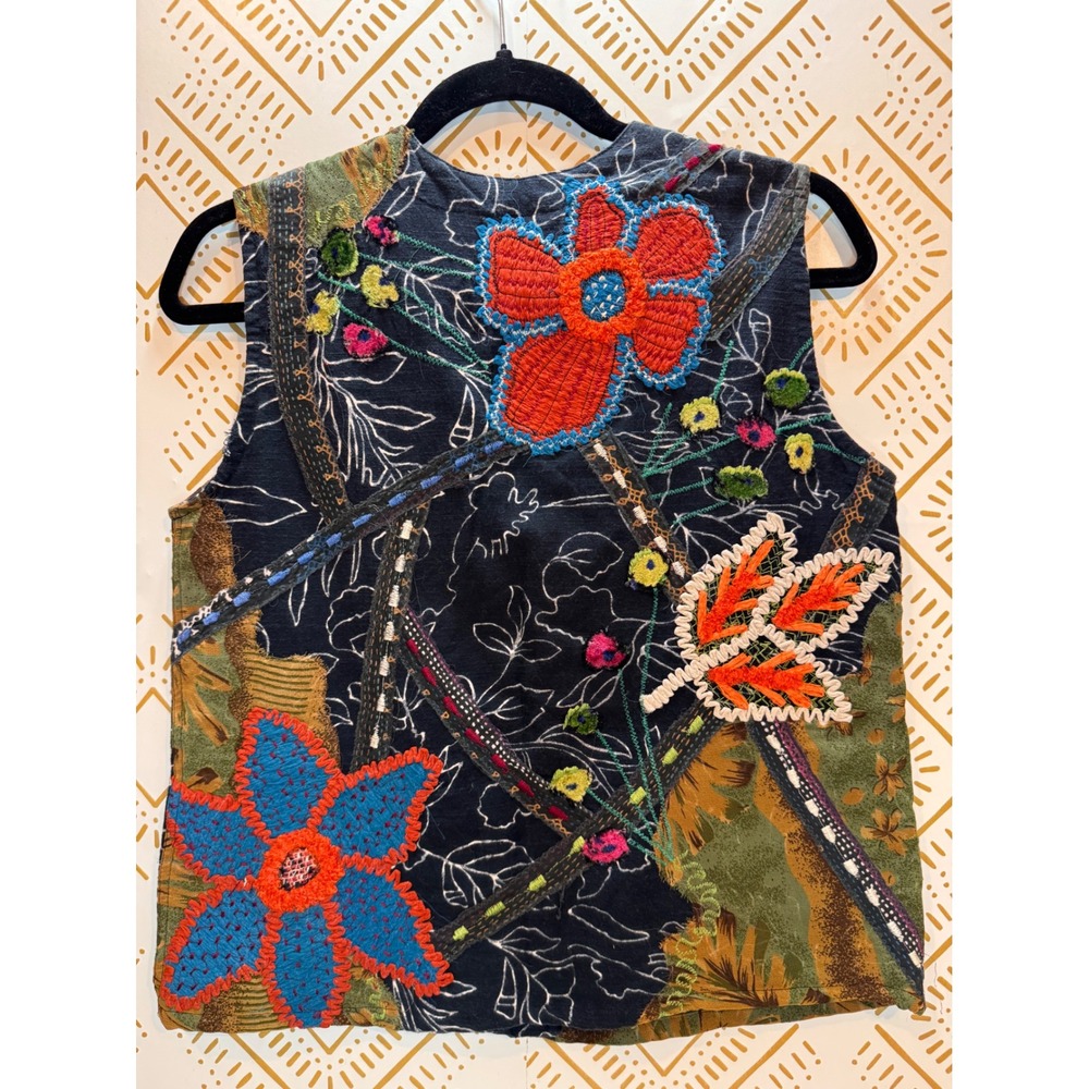 Vintage Chico's Vest S Embroidered Floral‎ Patchwork Boho Art Wear Hippie Artsy - Picture 5 of 10
